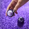 EOS Iridiscent Shimmer - nowy balsam do ust 4